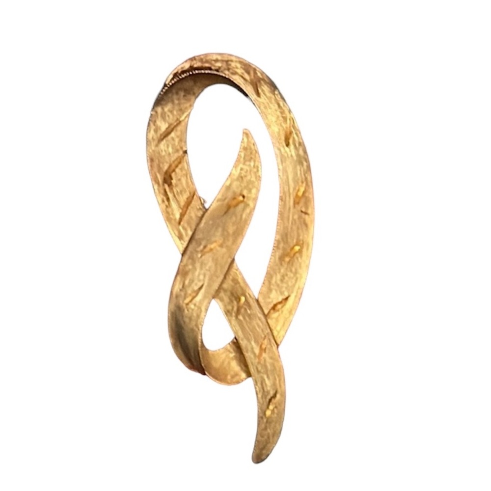 VINTAGE 70s J.J. Brooch Ribbon Pattern  Brushed Gold Tone